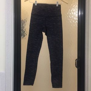 Lululemon Wunder under HR 7/8 tight.